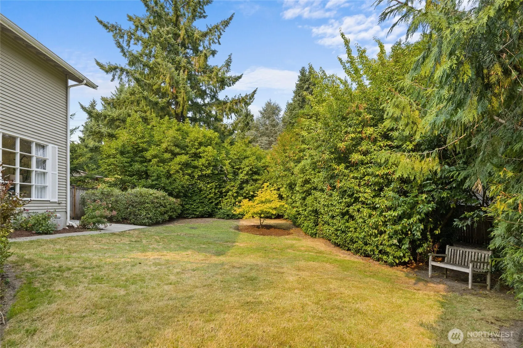 930 179th Place NE, Bellevue, WA 98008