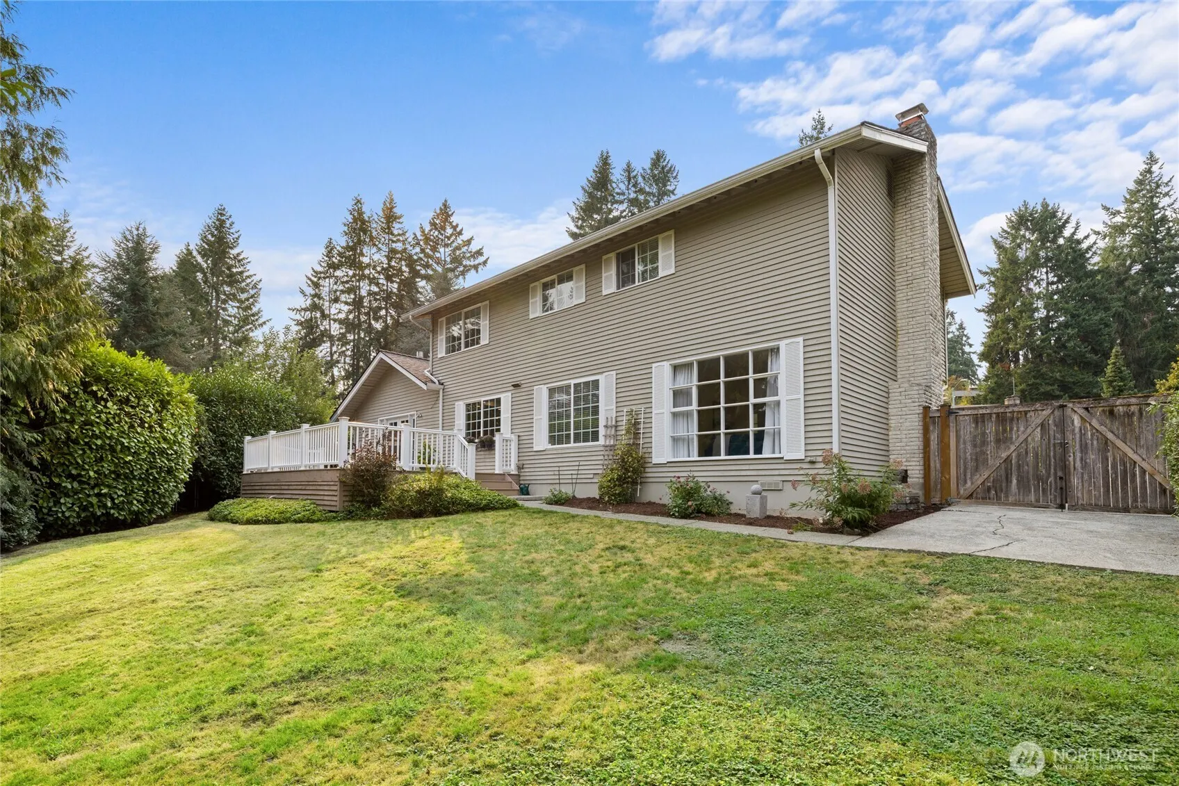 930 179th Place NE, Bellevue, WA 98008