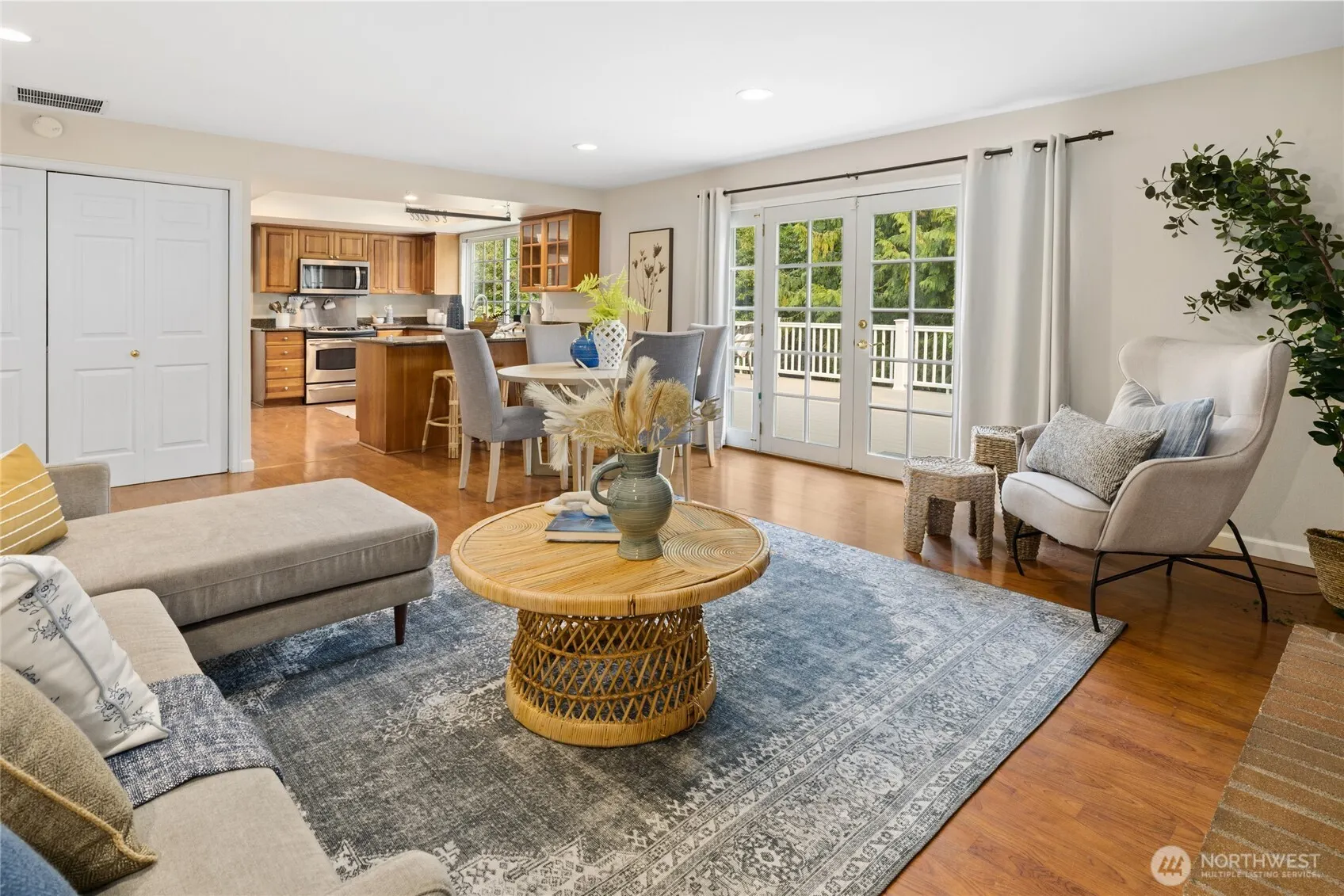 930 179th Place NE, Bellevue, WA 98008