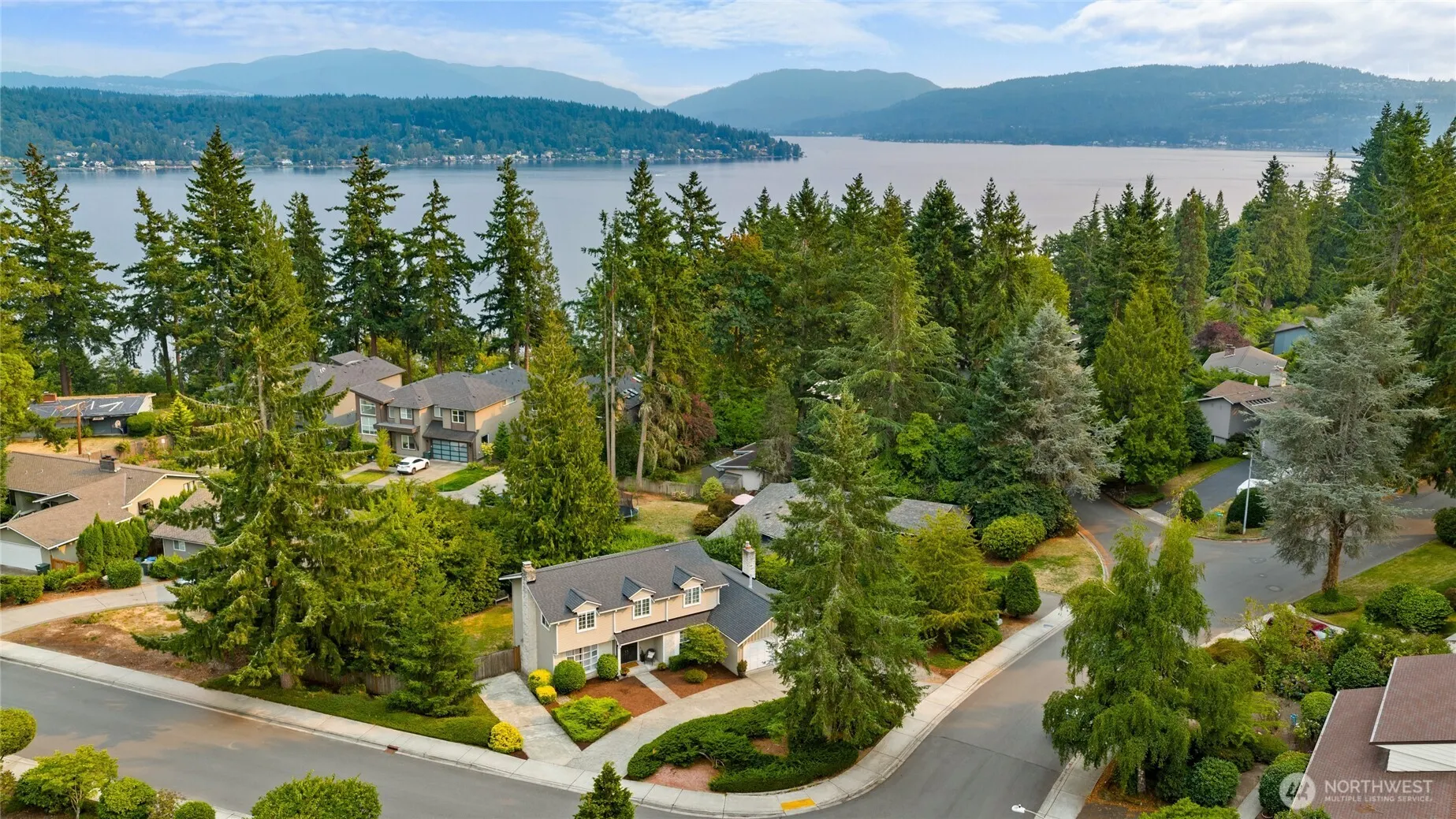 930 179th Place NE, Bellevue, WA 98008