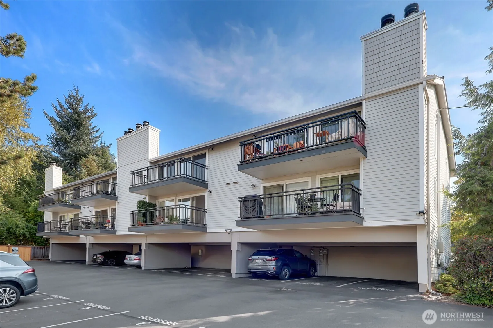 10110 NE 60th Street #107, Kirkland, WA 98033