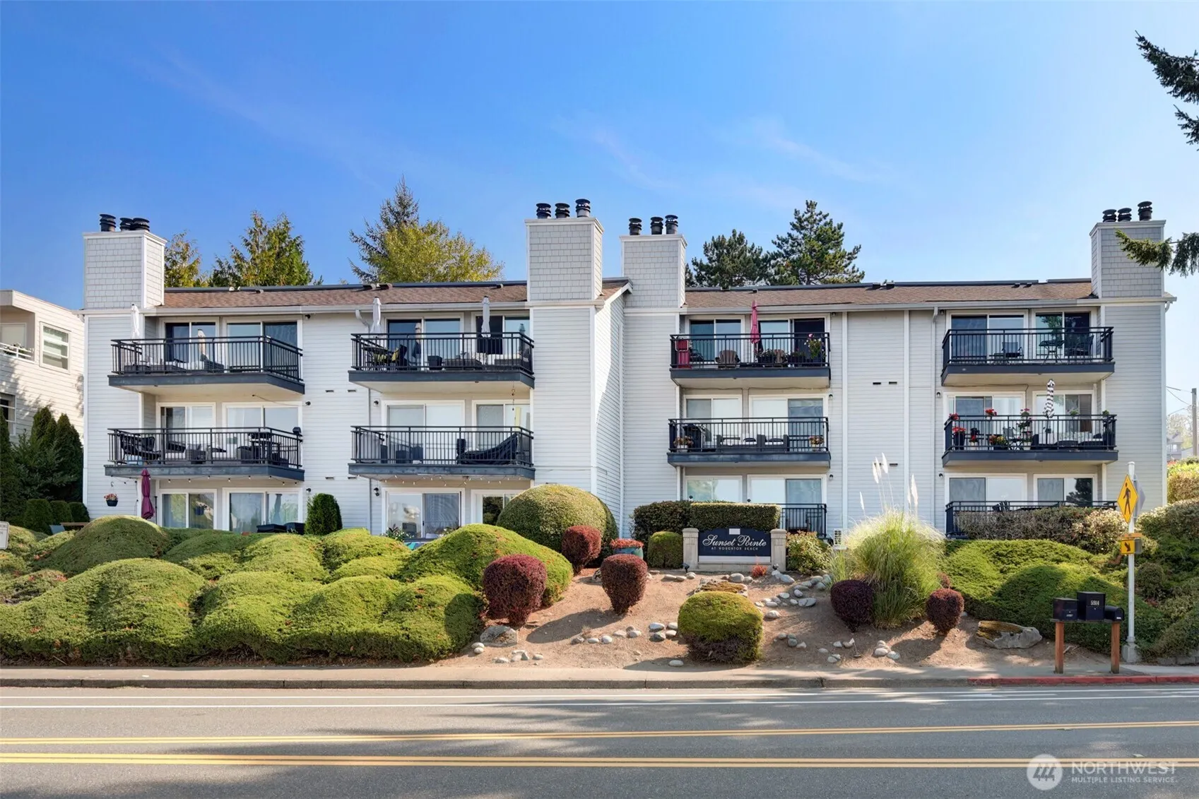 10110 NE 60th Street #107, Kirkland, WA 98033