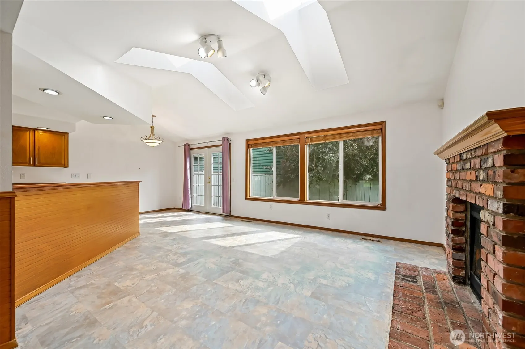 24225 15 Place SE, Bothell, WA 98021