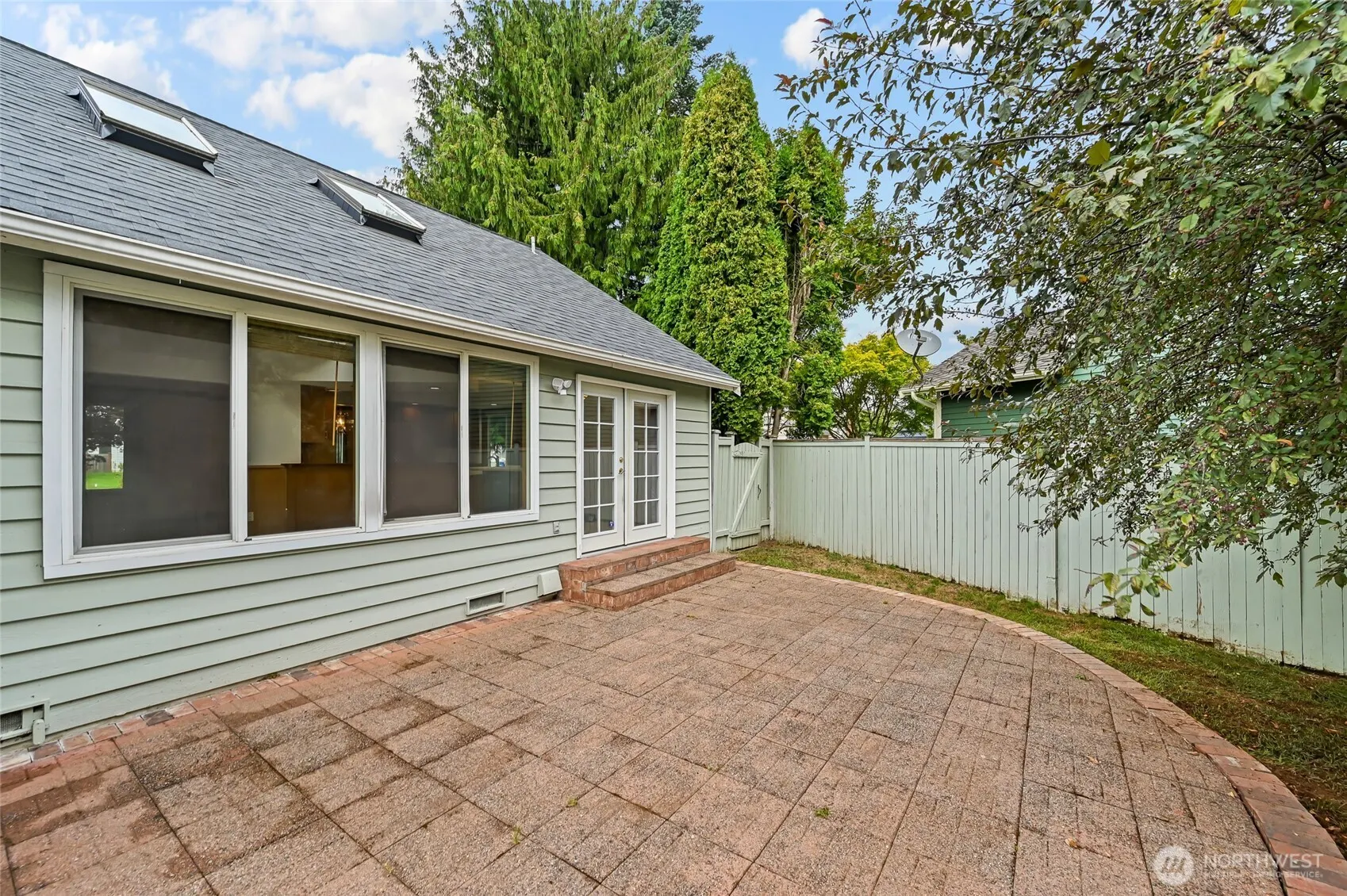 24225 15 Place SE, Bothell, WA 98021
