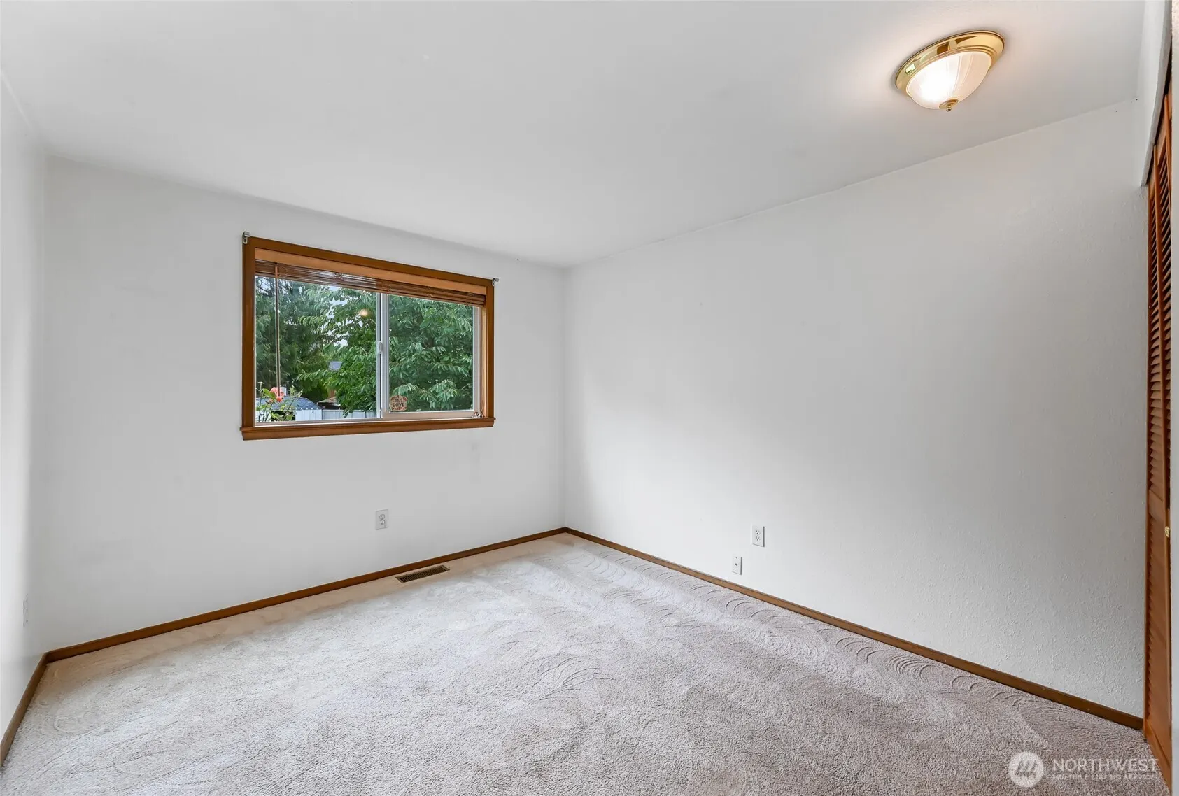 24225 15 Place SE, Bothell, WA 98021