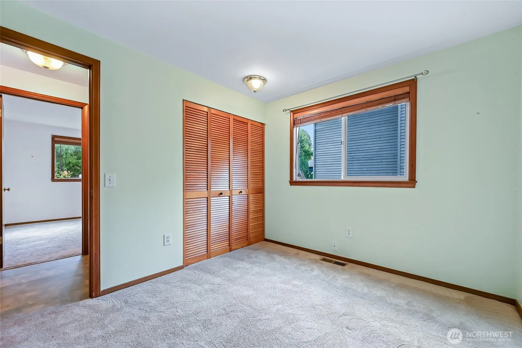 24225 15 Place SE, Bothell, WA 98021