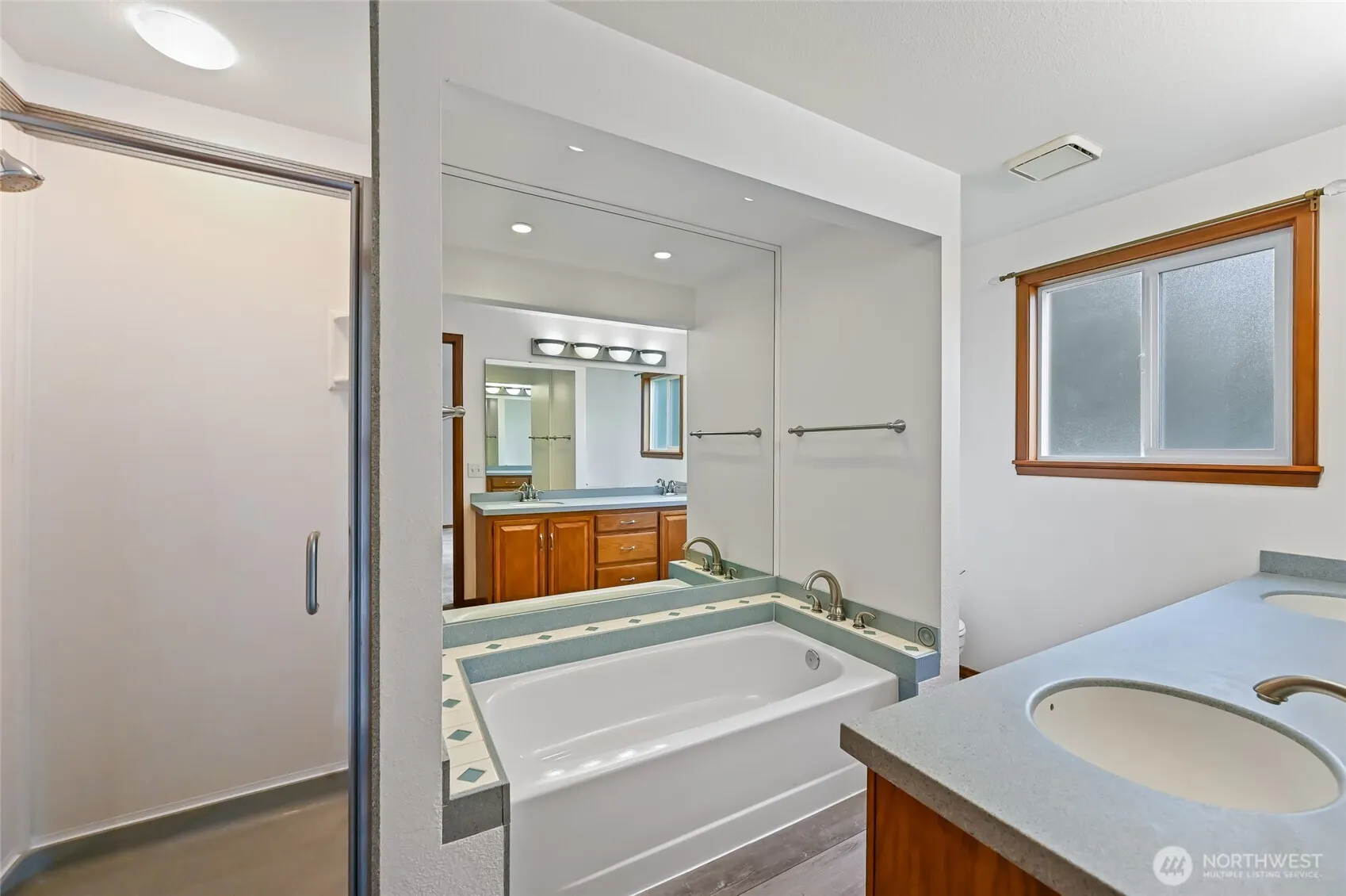 24225 15 Place SE, Bothell, WA 98021