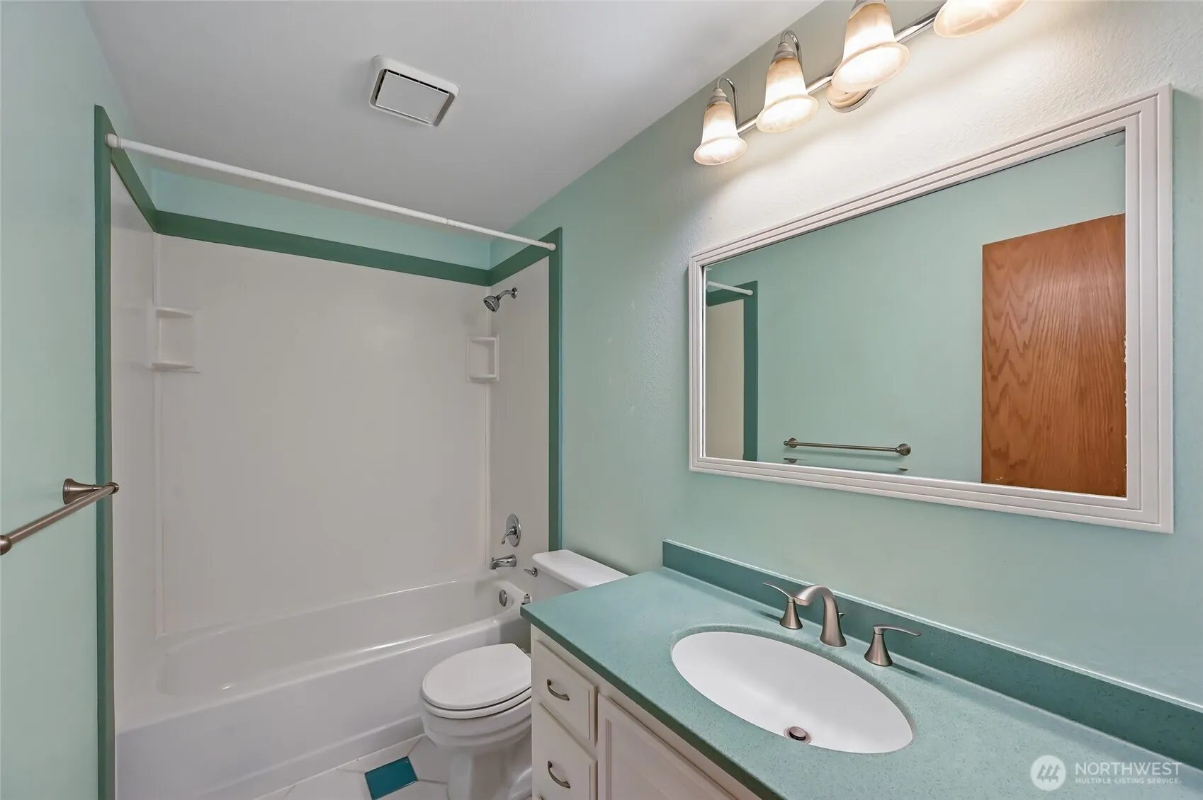 24225 15 Place SE, Bothell, WA 98021