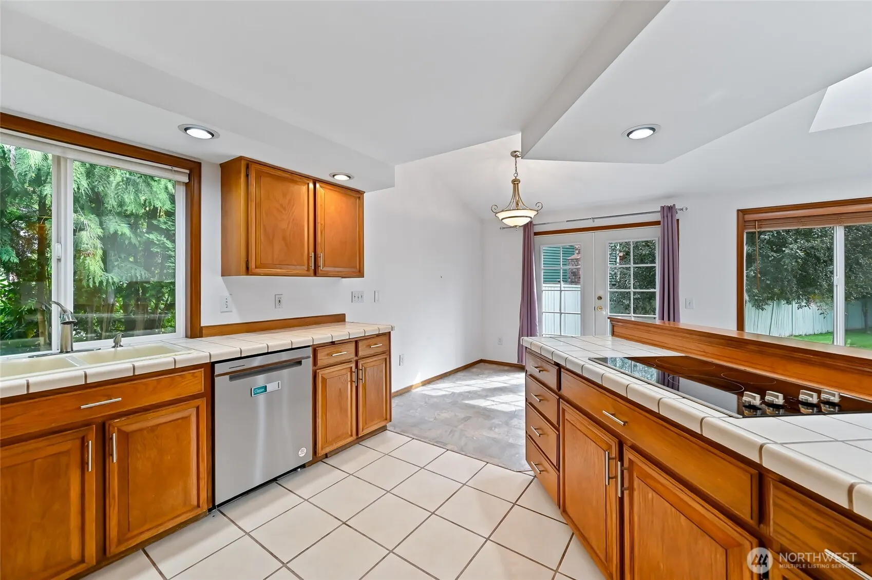 24225 15 Place SE, Bothell, WA 98021