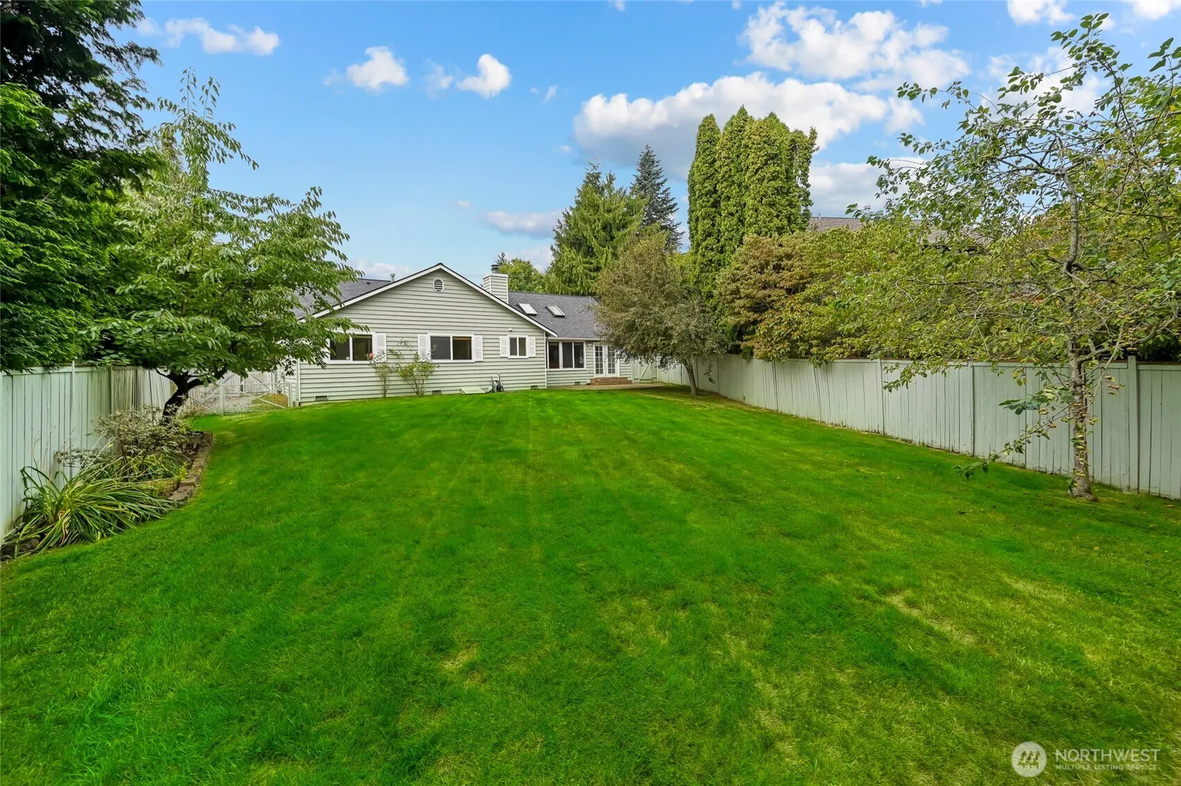 24225 15 Place SE, Bothell, WA 98021
