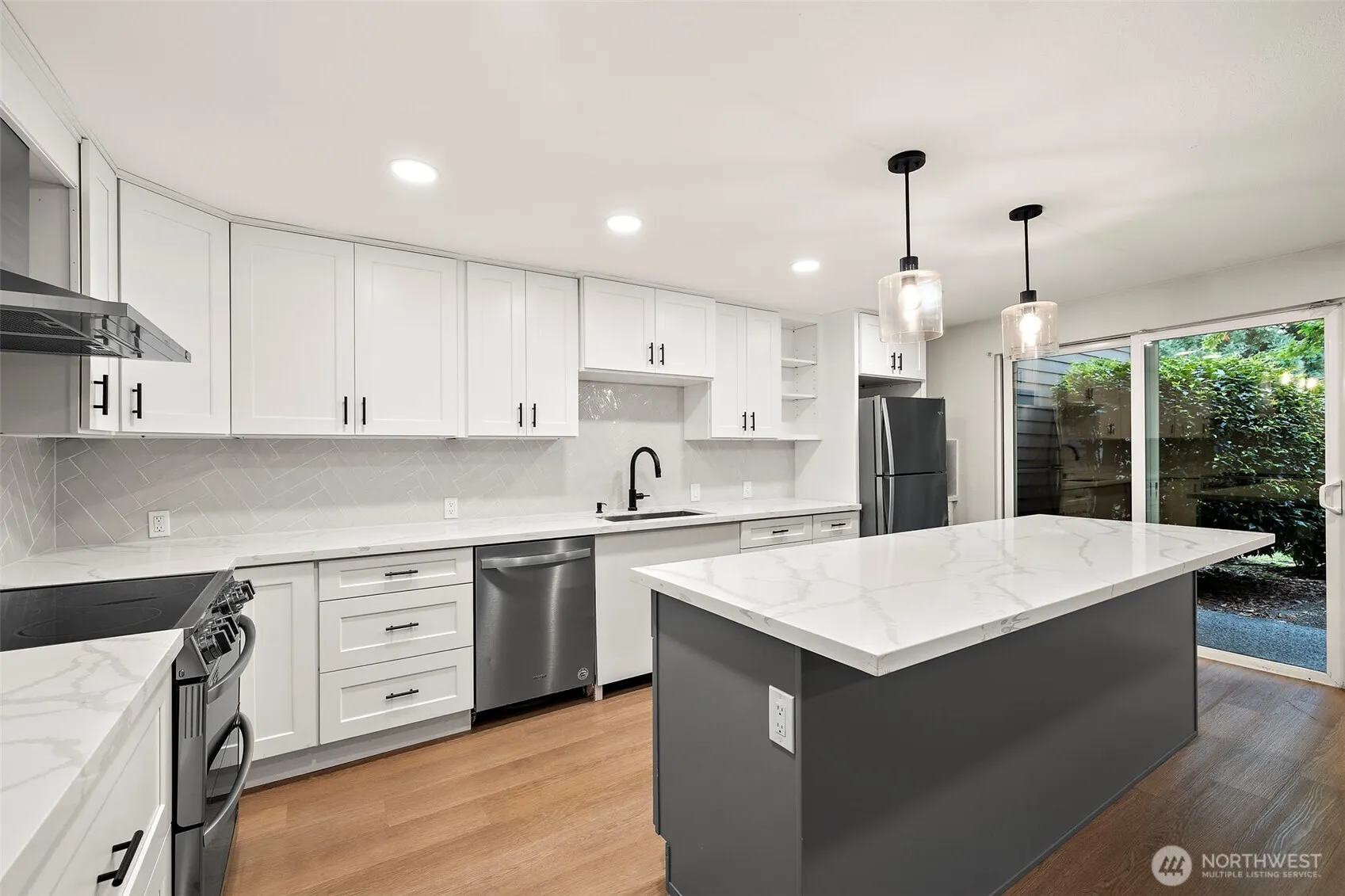200 Mountain Park Blvd SW SW #A103, Issaquah, WA 98027