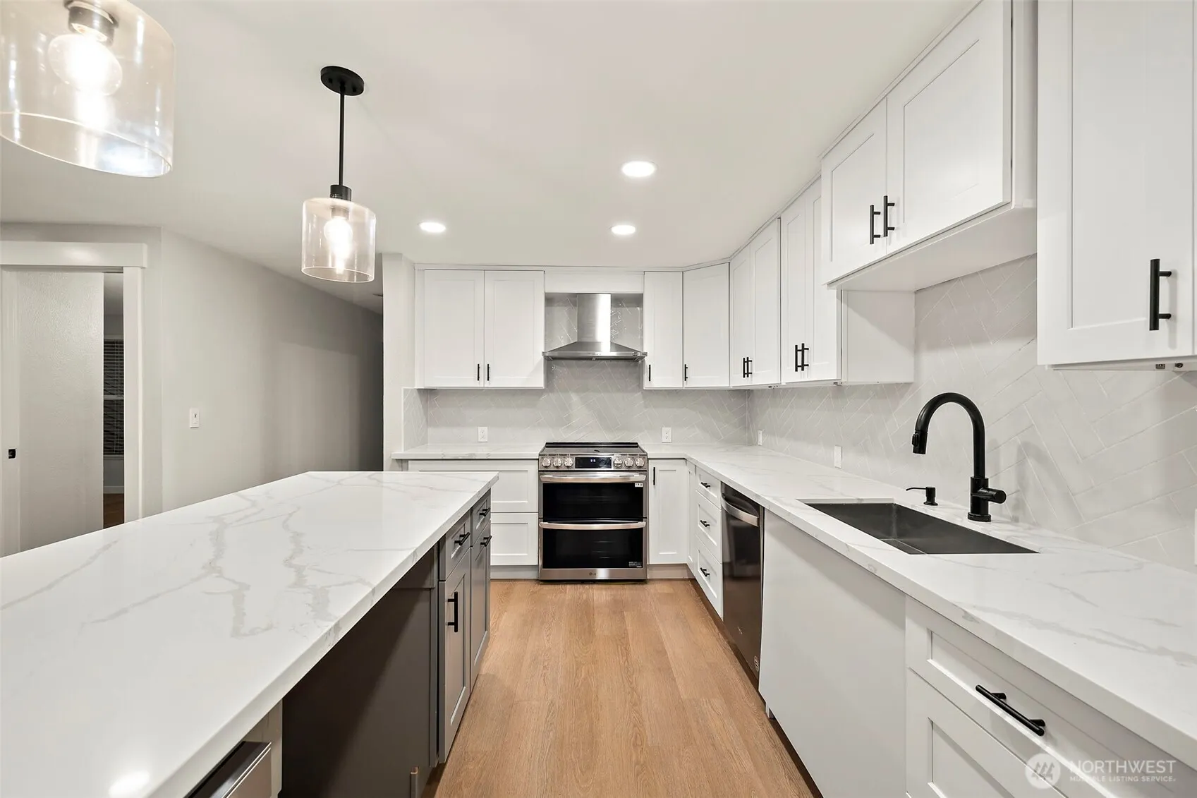 200 Mountain Park Blvd SW SW #A103, Issaquah, WA 98027