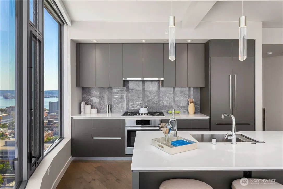 2510 6th Avenue #3602, Seattle, WA 98121