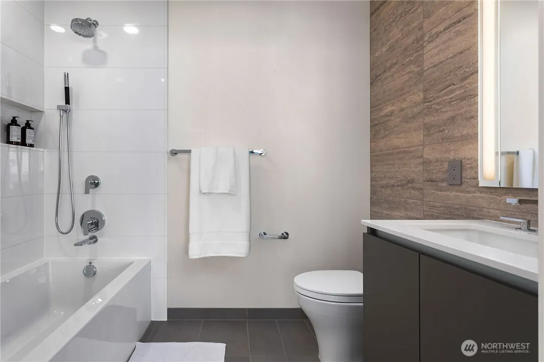 2510 6th Avenue #3602, Seattle, WA 98121