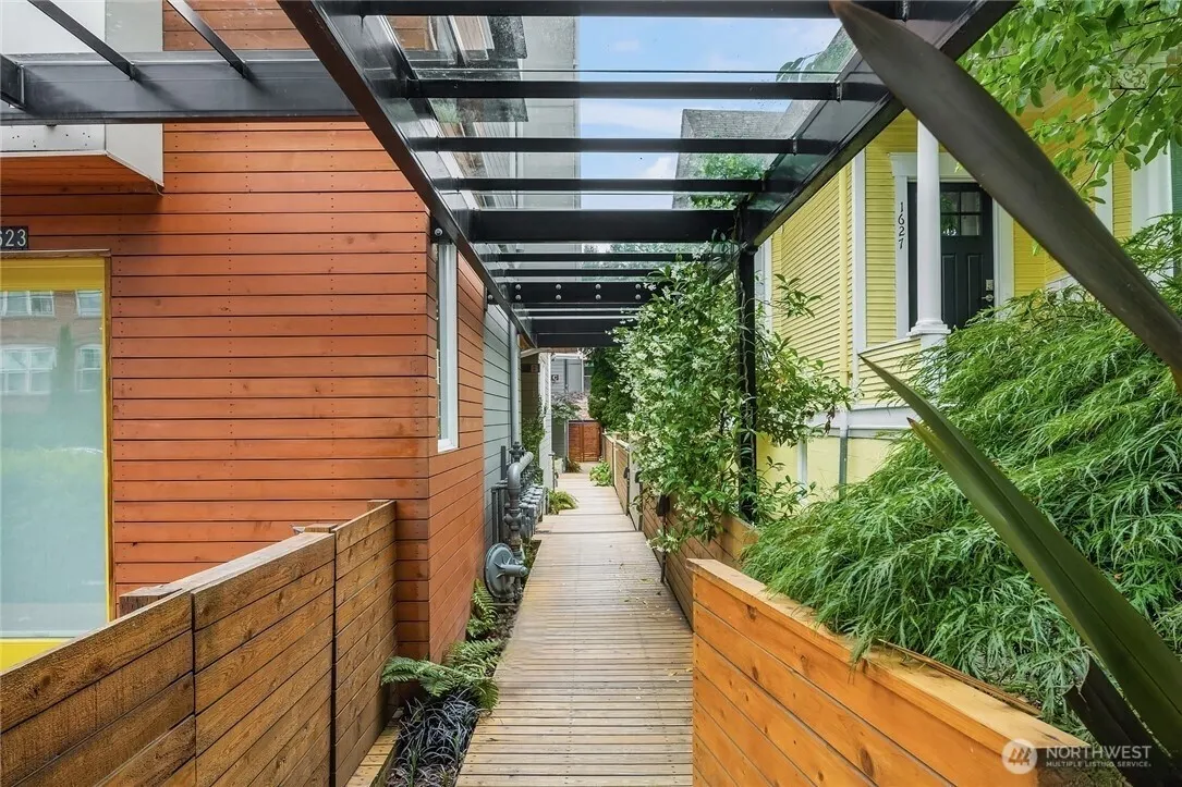 1623 14th Avenue #E, Seattle, WA 98122