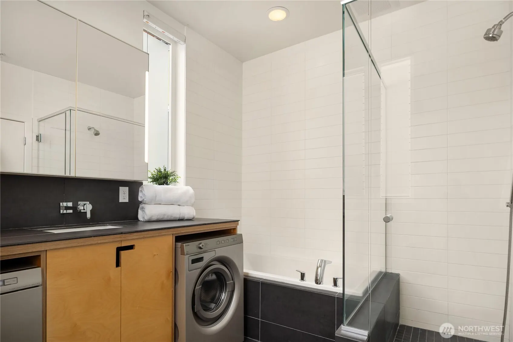 1623 14th Avenue #E, Seattle, WA 98122