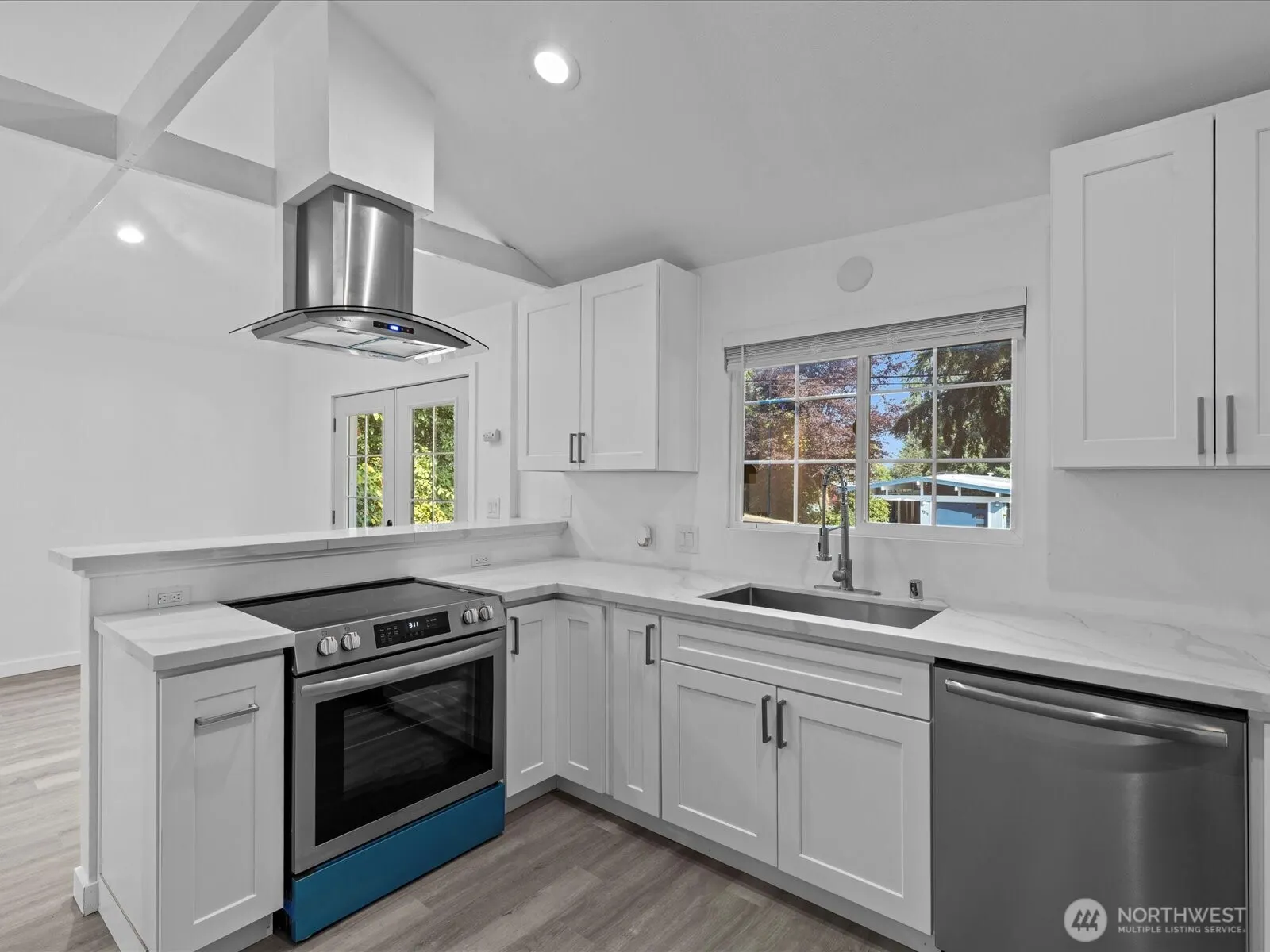 1140 E Seattle Street , Kent, WA 98030-6012