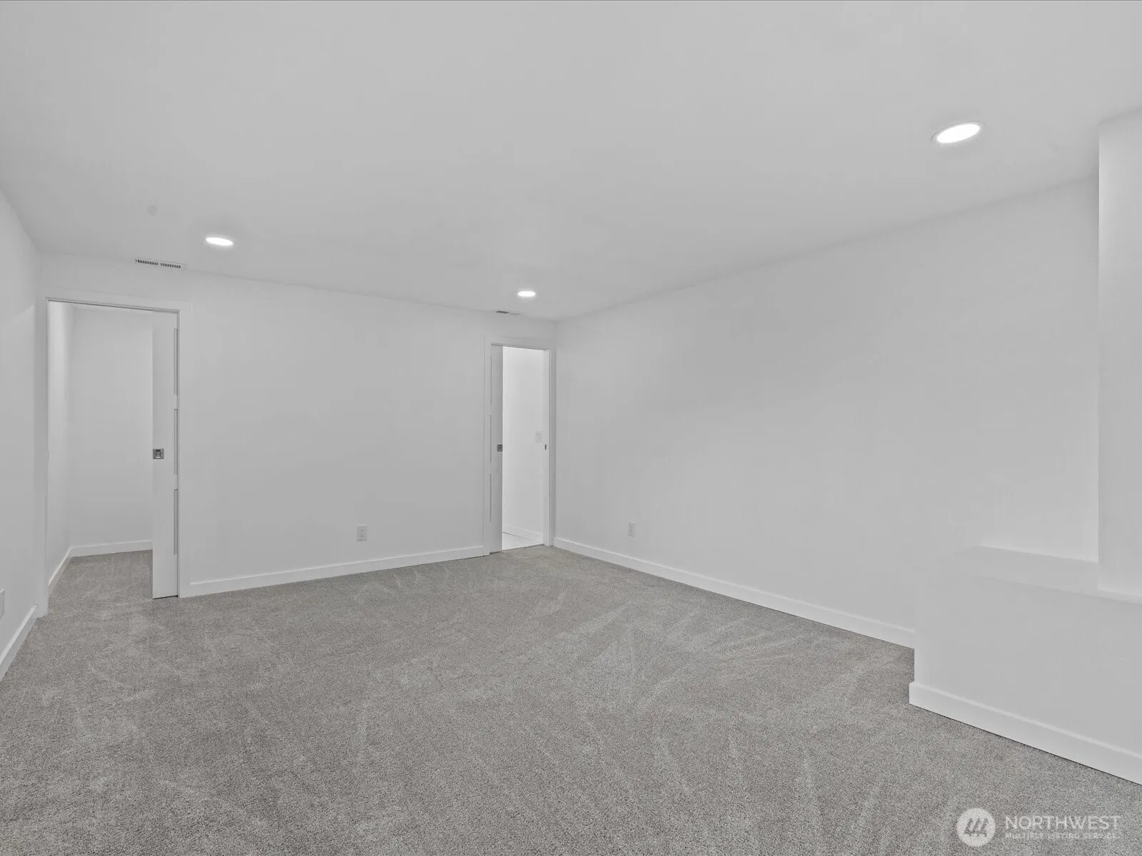 1140 E Seattle Street , Kent, WA 98030-6012