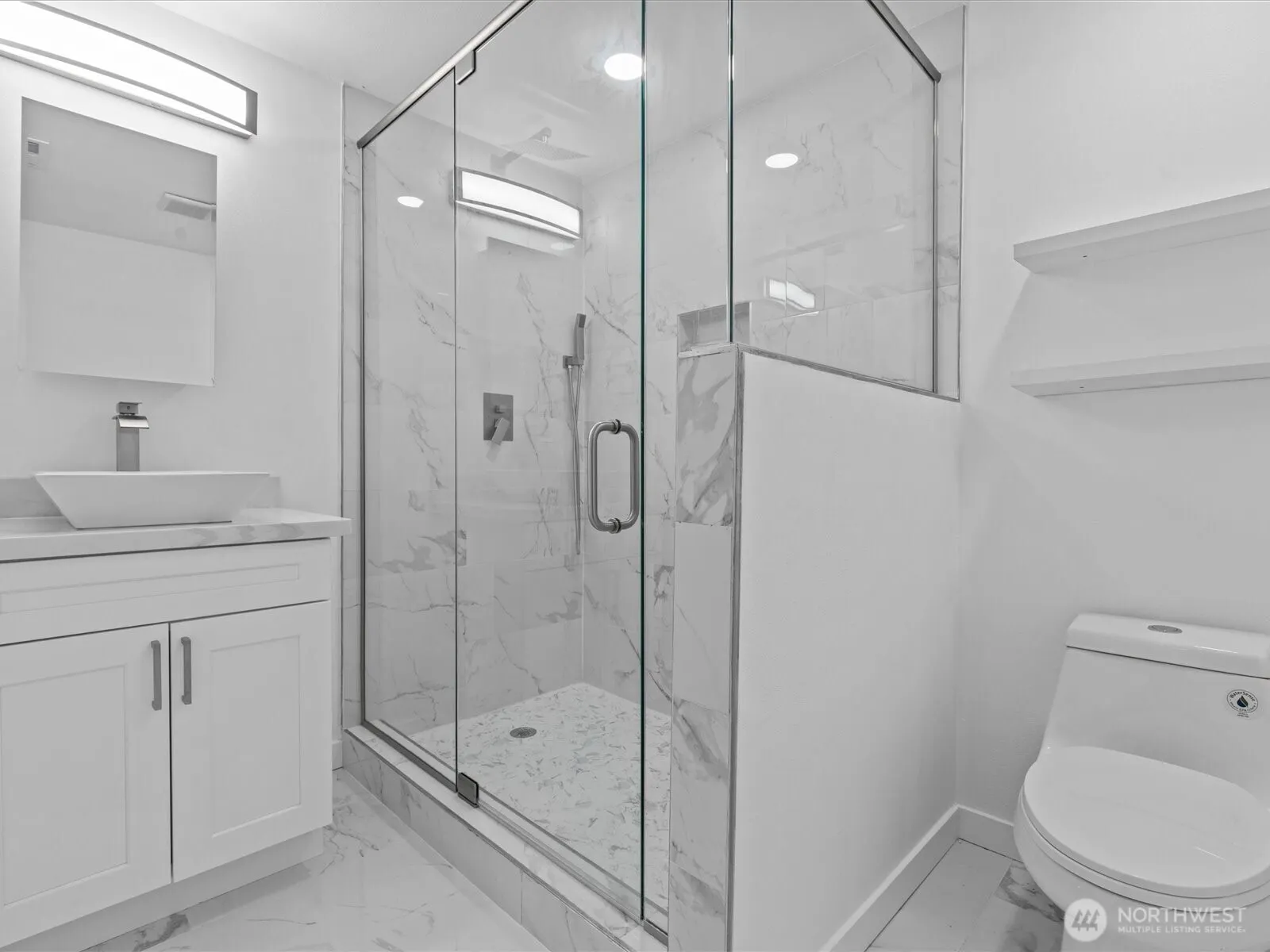 1140 E Seattle Street , Kent, WA 98030-6012