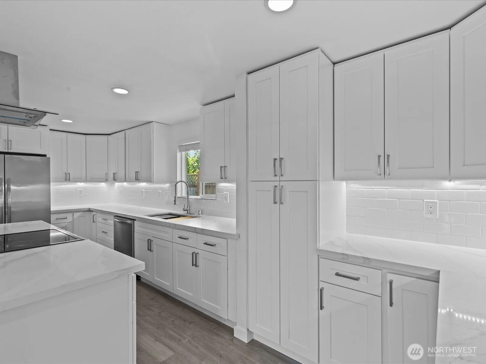 1140 E Seattle Street , Kent, WA 98030-6012