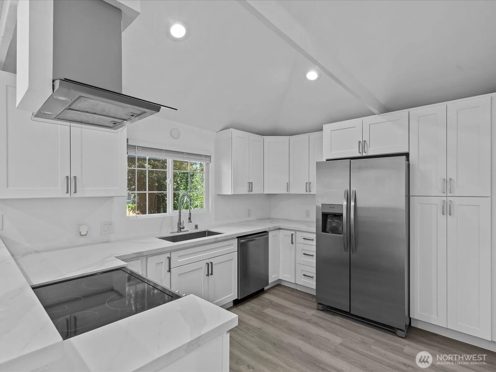 1140 E Seattle Street , Kent, WA 98030-6012