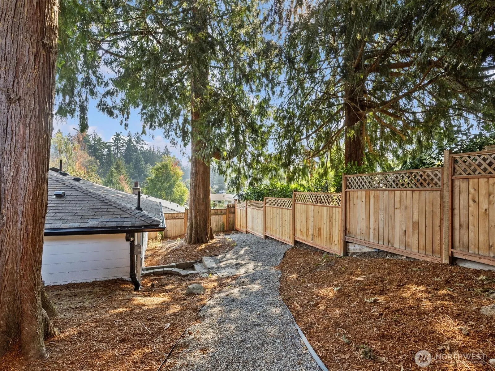 1140 E Seattle Street , Kent, WA 98030-6012