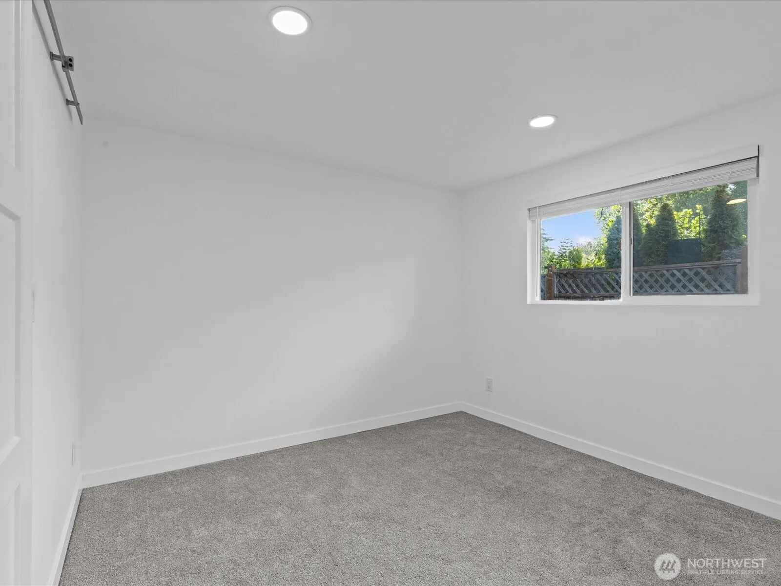 1140 E Seattle Street , Kent, WA 98030-6012