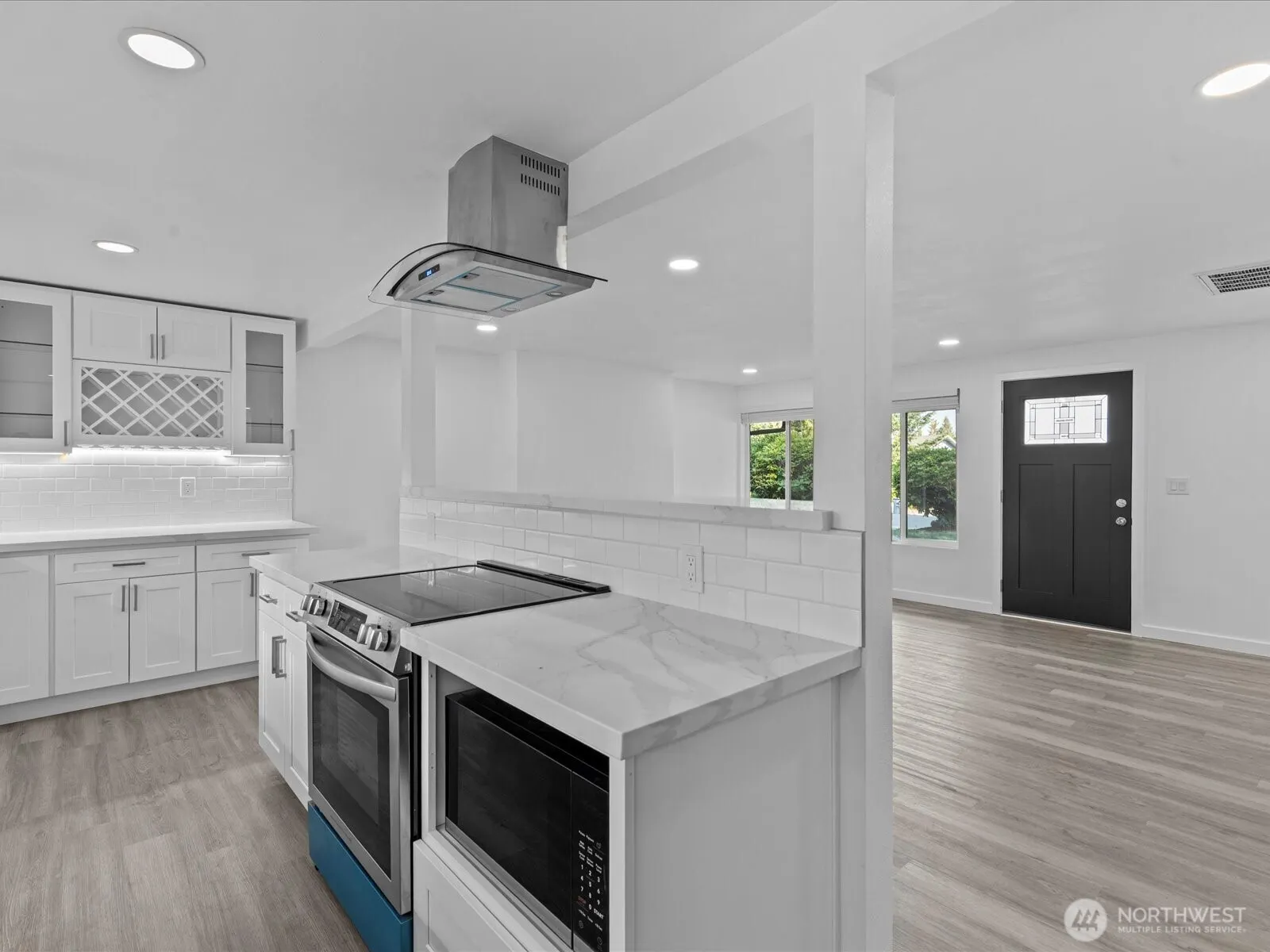 1140 E Seattle Street , Kent, WA 98030-6012