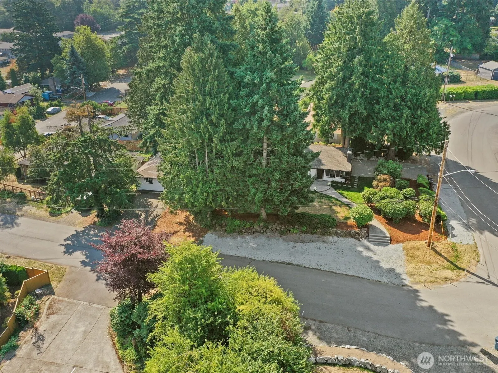 1140 E Seattle Street , Kent, WA 98030-6012