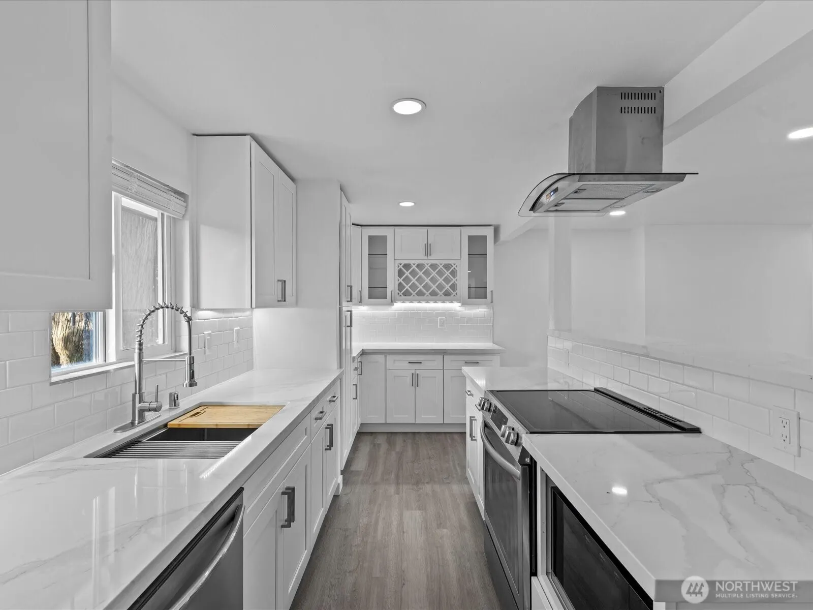 1140 E Seattle Street , Kent, WA 98030-6012