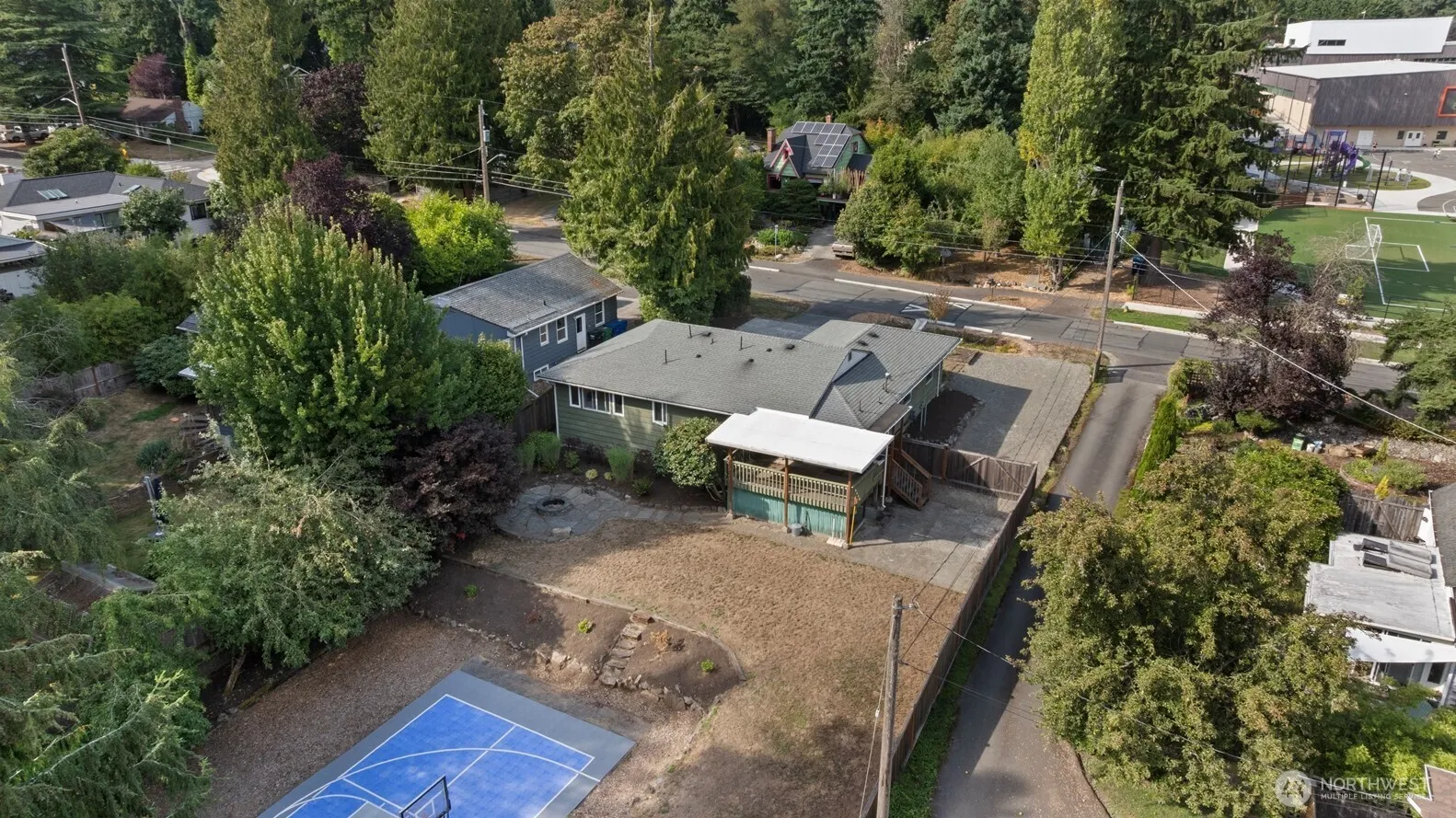 2327 117th Street , Seattle, WA 98133