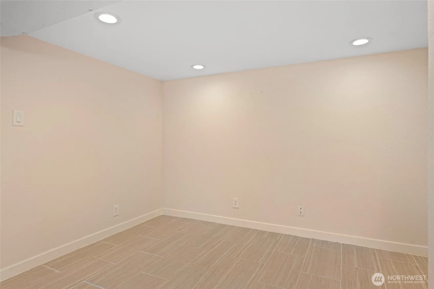 2327 117th Street , Seattle, WA 98133