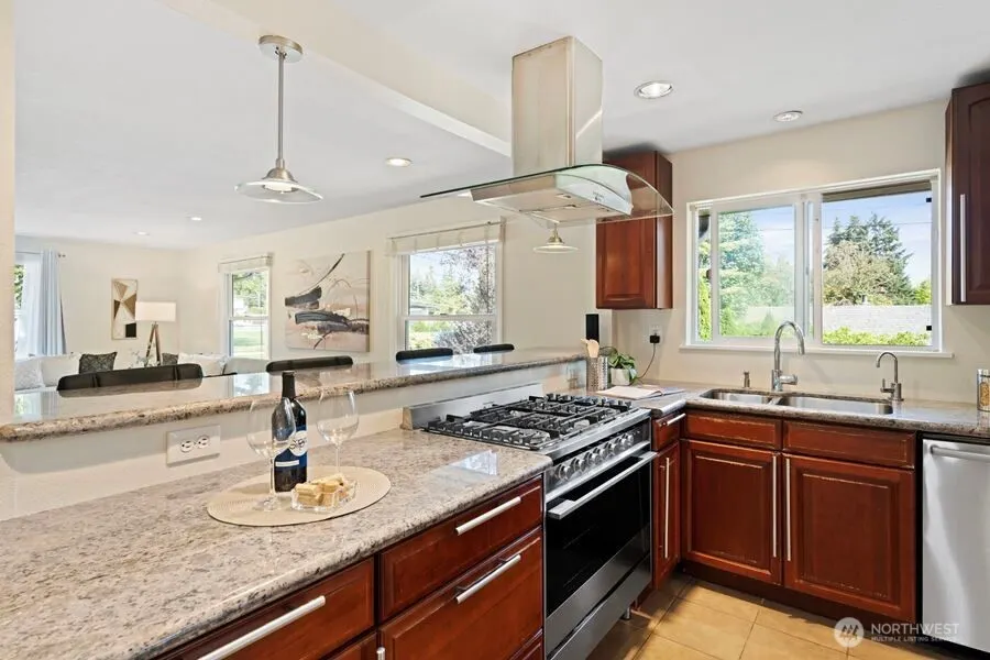 2327 117th Street , Seattle, WA 98133