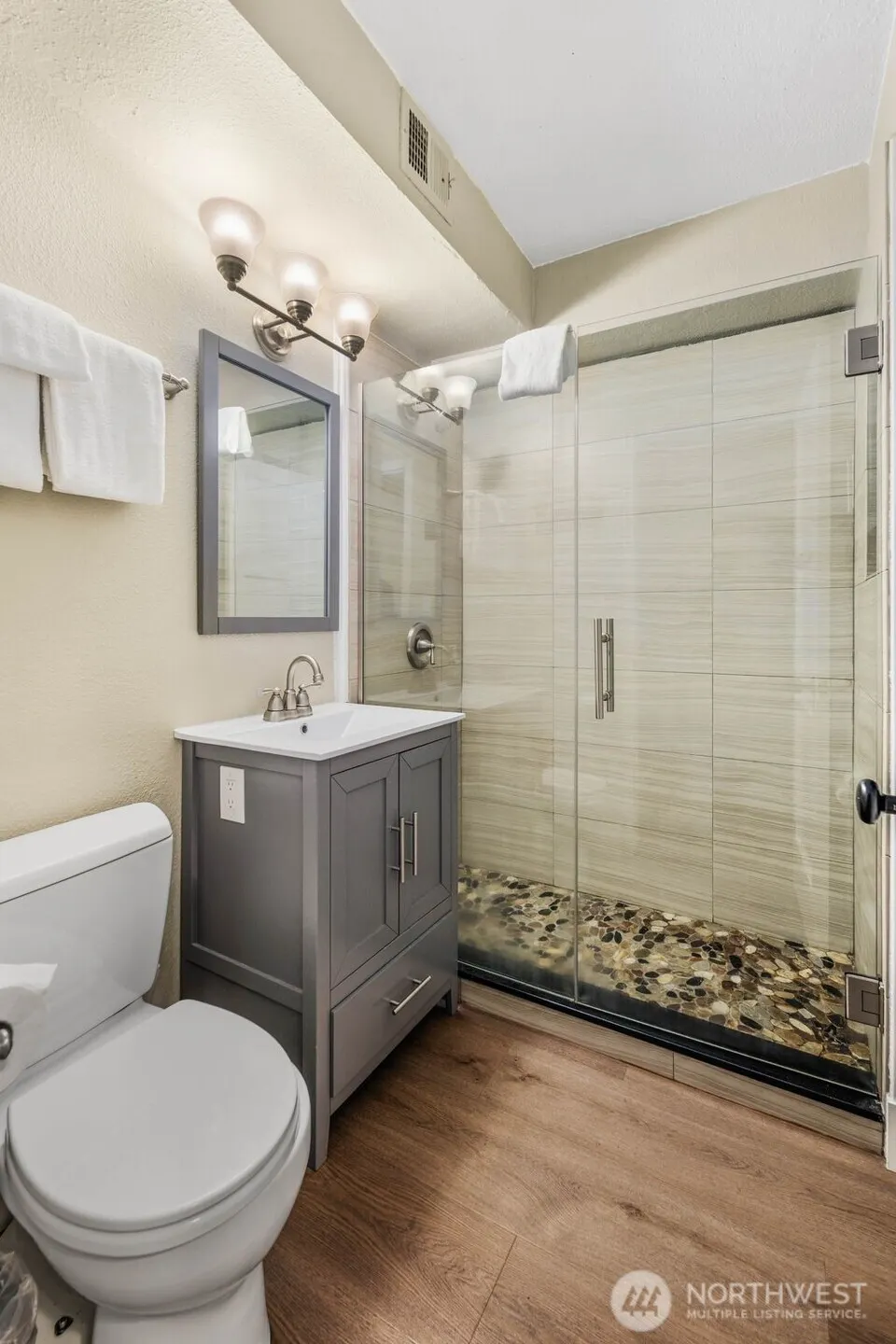 1400 Hubbell Place #1203, Seattle, WA 98101