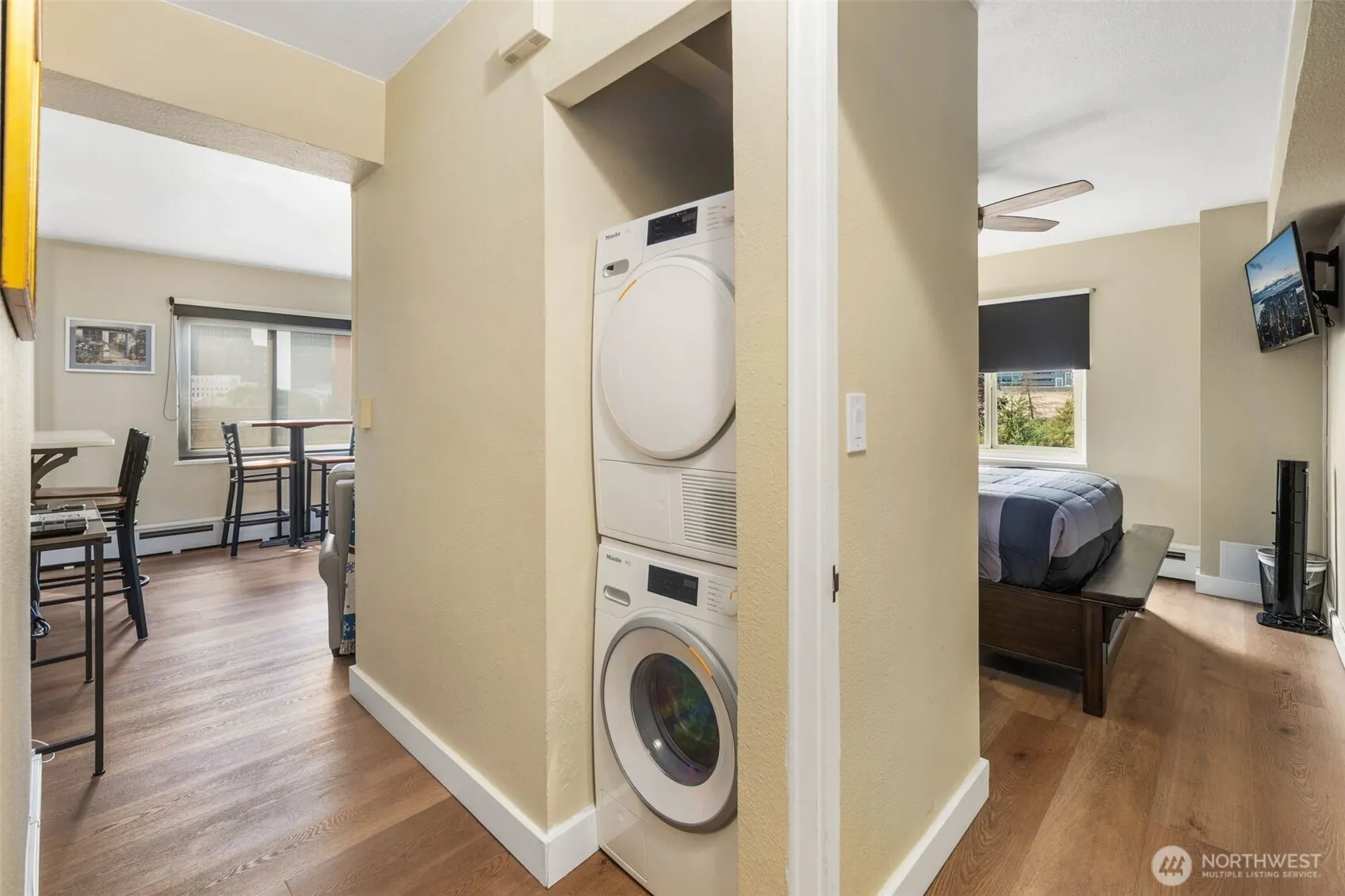 1400 Hubbell Place #1203, Seattle, WA 98101