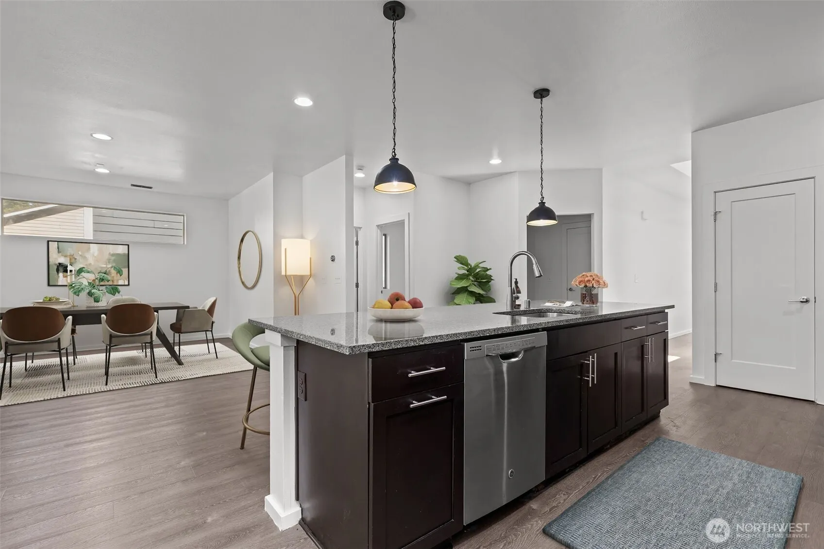22901 98th Place S, Kent, WA 98031