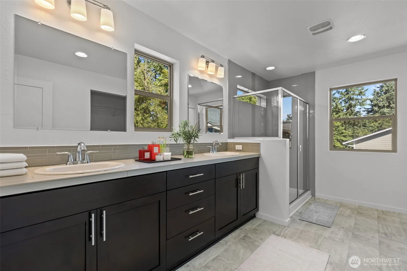 22901 98th Place S, Kent, WA 98031
