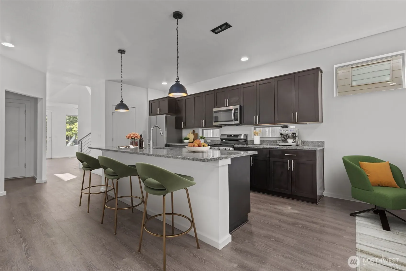 22901 98th Place S, Kent, WA 98031