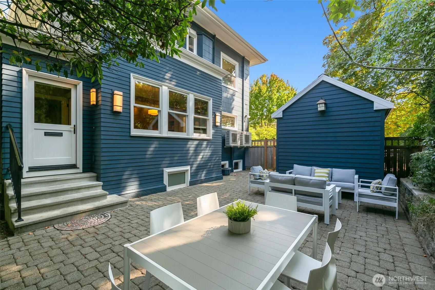 803 15th Avenue E, Seattle, WA 98112