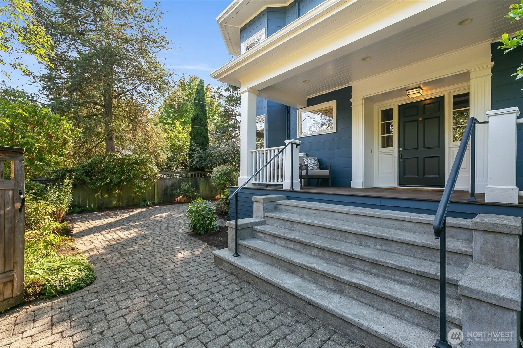 803 15th Avenue E, Seattle, WA 98112