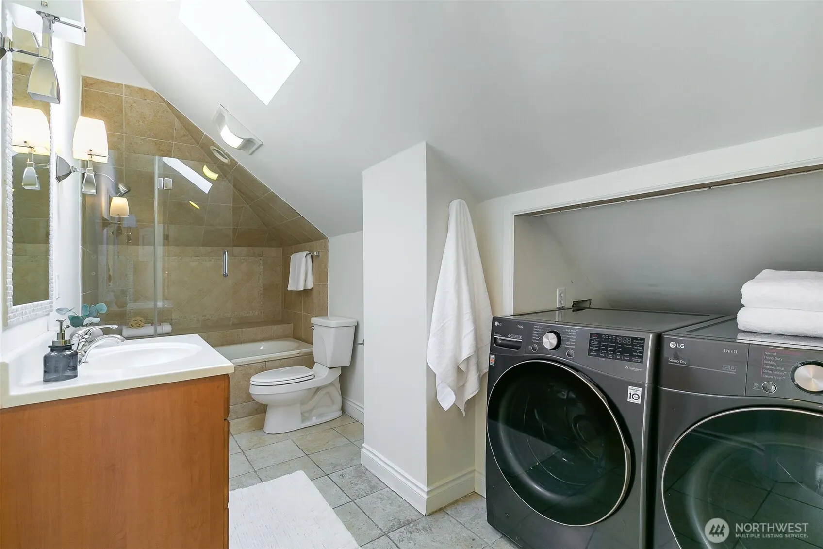 803 15th Avenue E, Seattle, WA 98112
