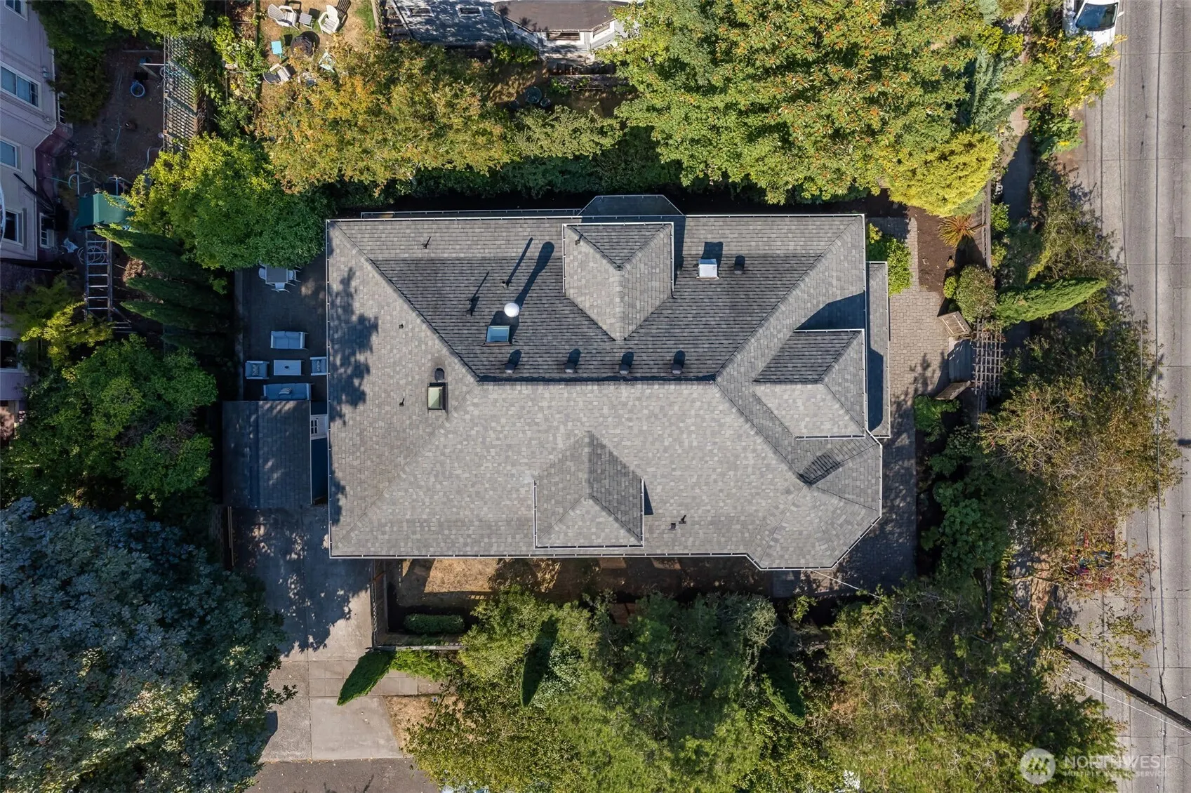 803 15th Avenue E, Seattle, WA 98112