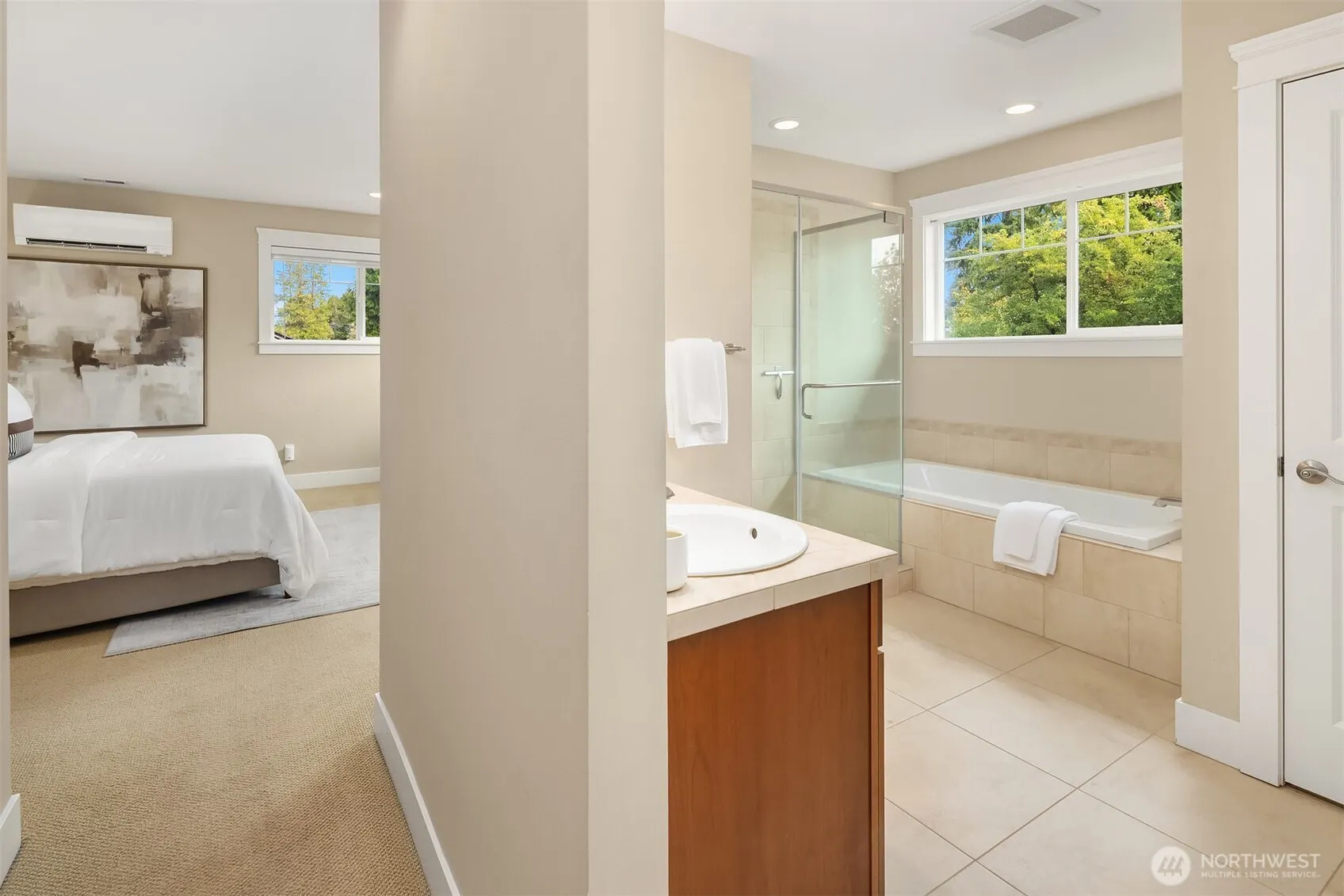 10334 46th Avenue NE, Seattle, WA 98125