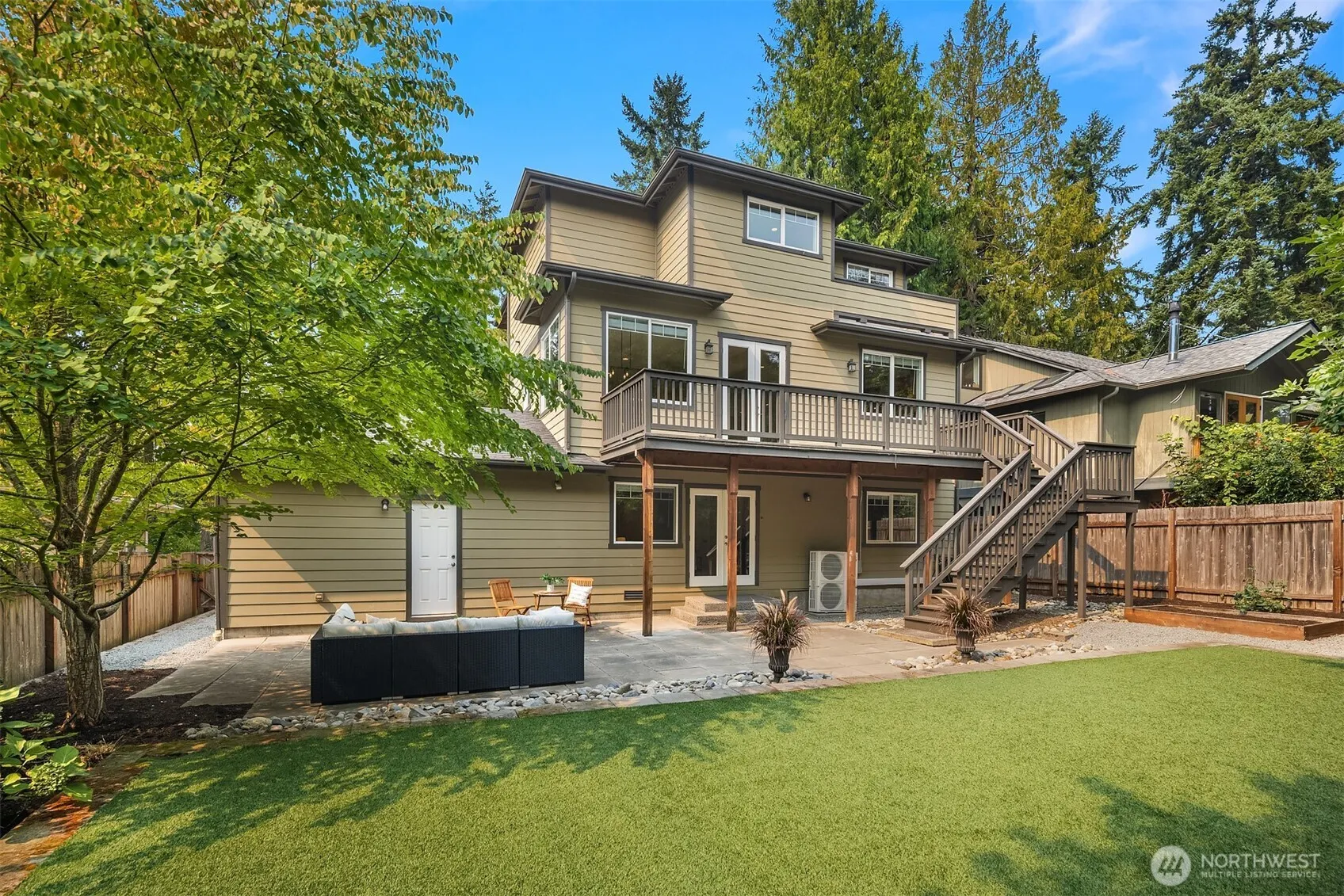10334 46th Avenue NE, Seattle, WA 98125