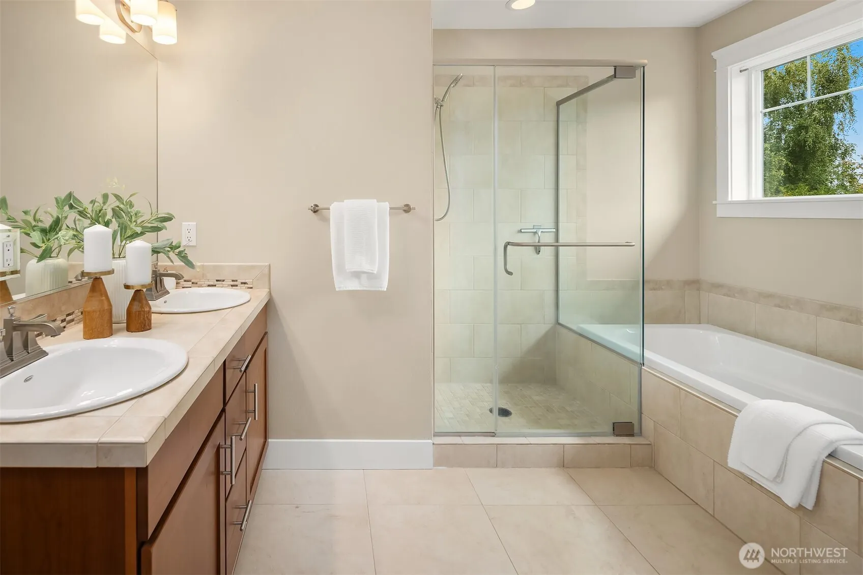 10334 46th Avenue NE, Seattle, WA 98125