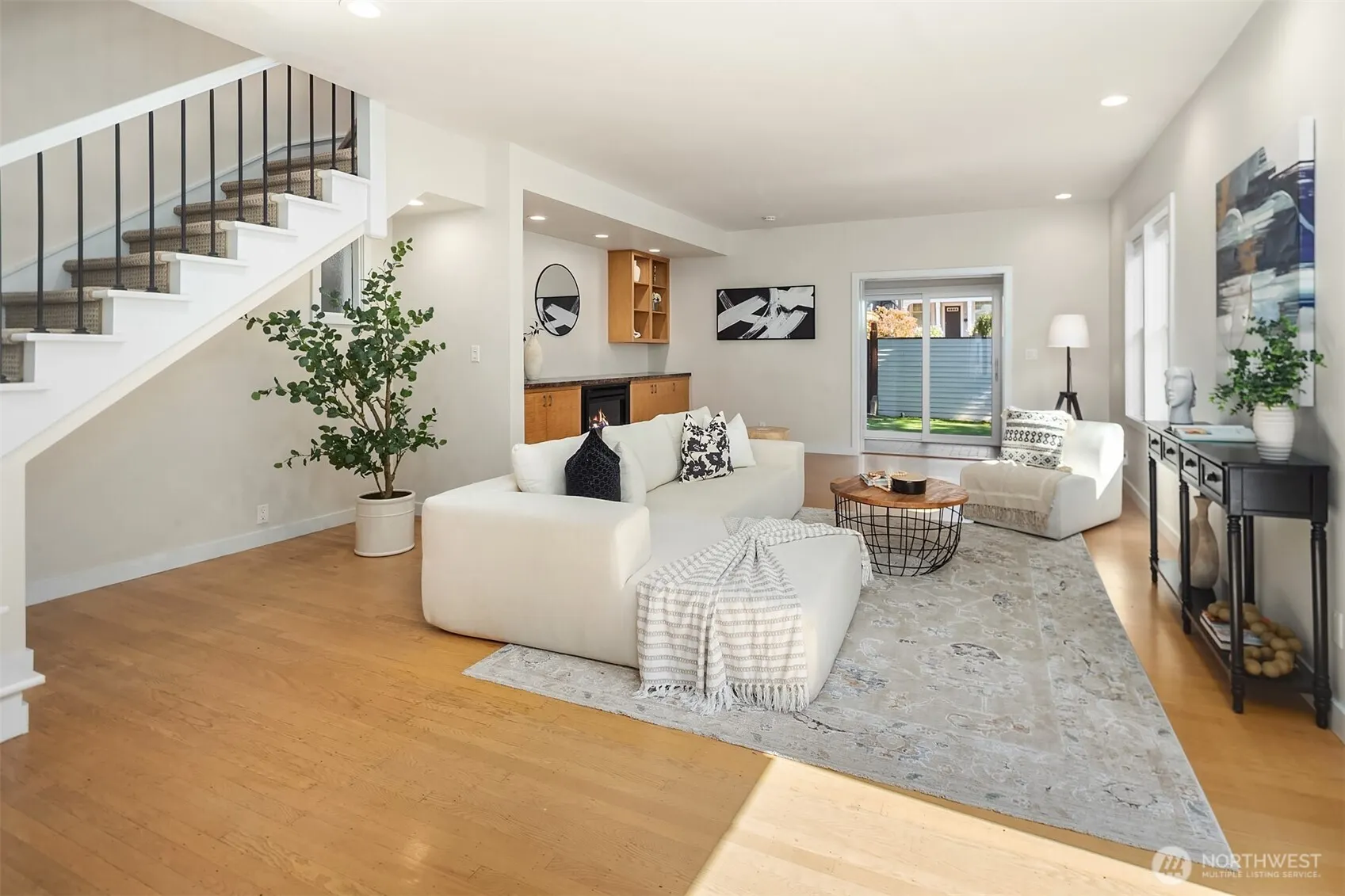 1927 10th Avenue W, Seattle, WA 98119