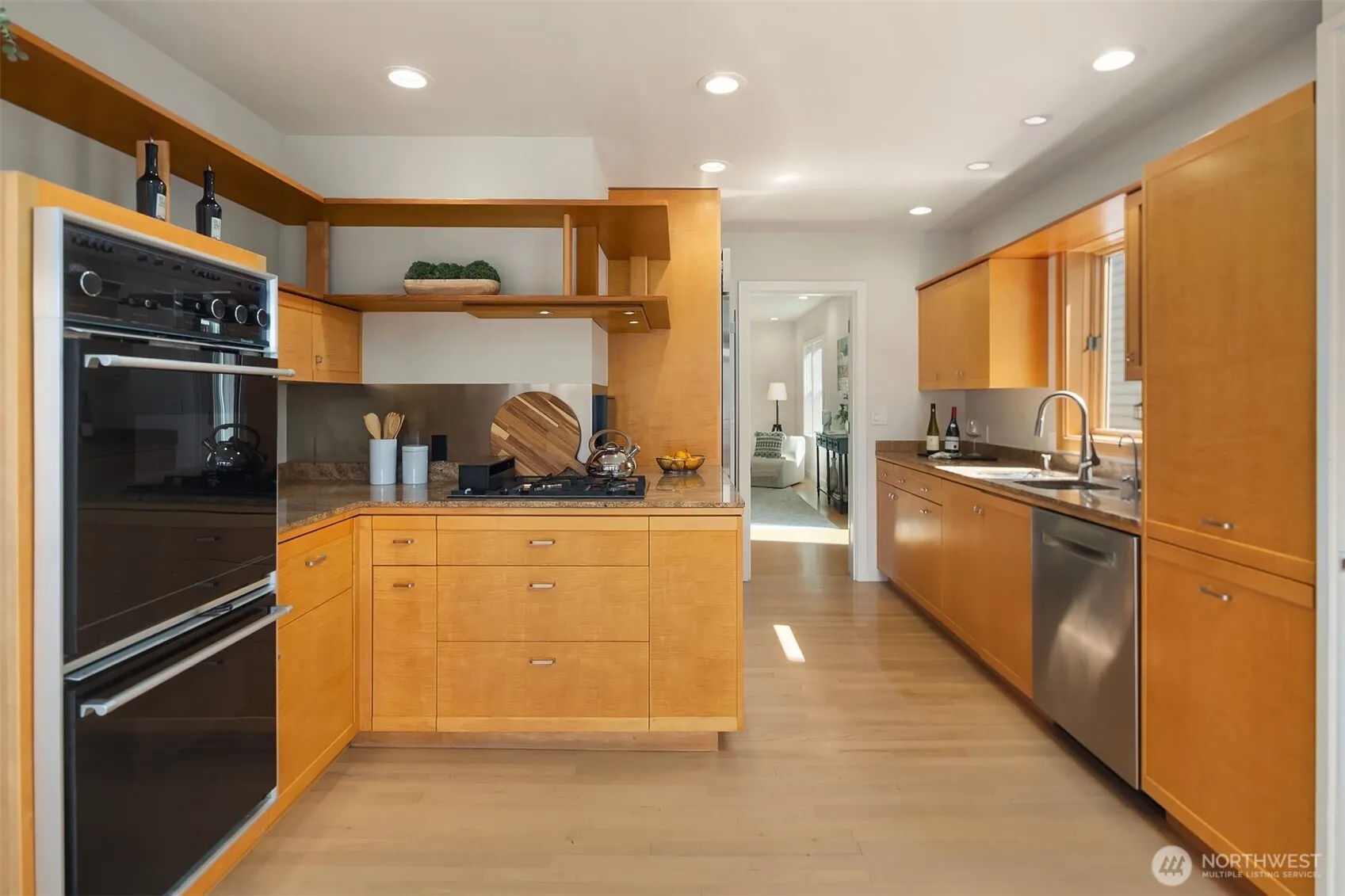 1927 10th Avenue W, Seattle, WA 98119