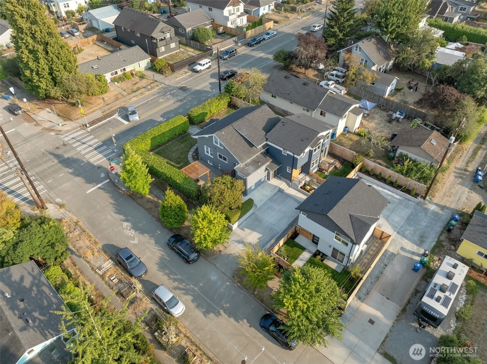 1603 SW Kenyon Street , Seattle, WA 98106