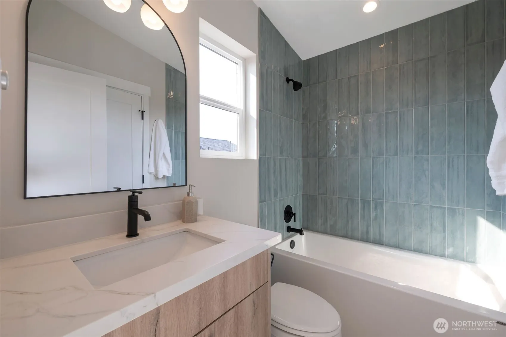 1603 SW Kenyon Street , Seattle, WA 98106