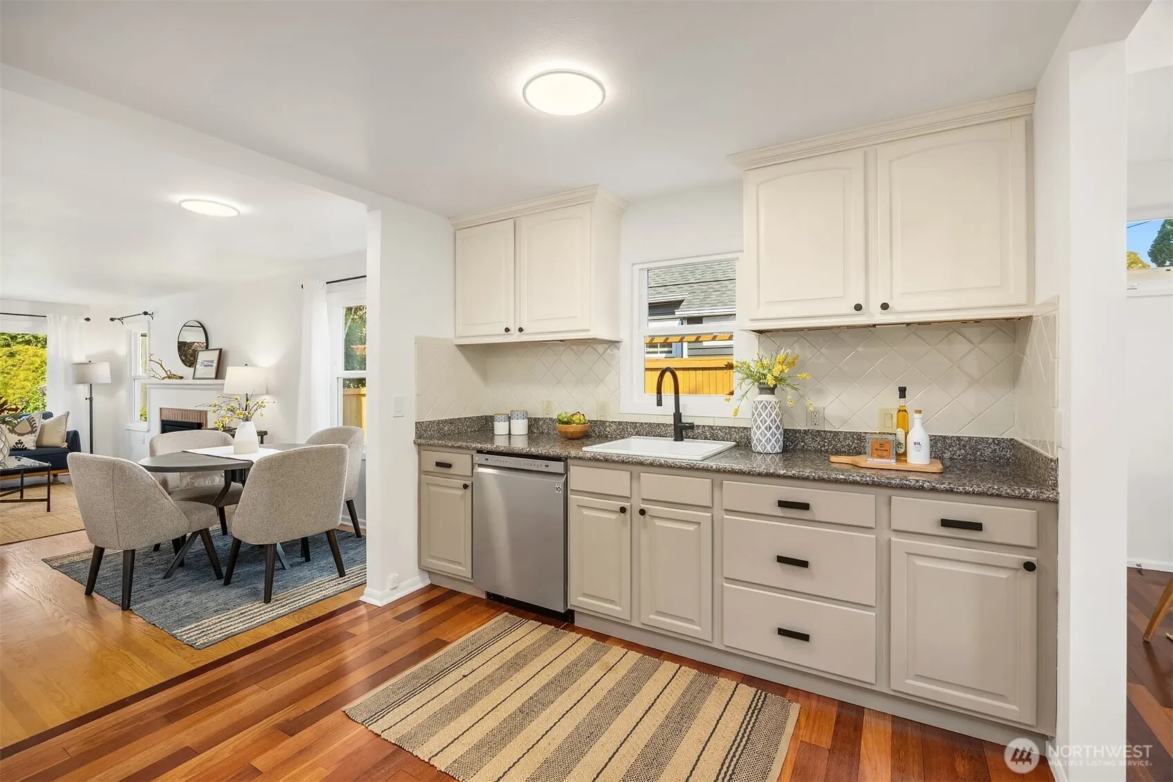 7054 38th Avenue NE, Seattle, WA 98115